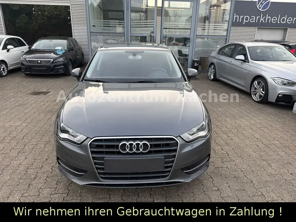 Używany Audi A3 Sport 110 KM (80 kW) 2015 Szary Sedan/Limuzyna