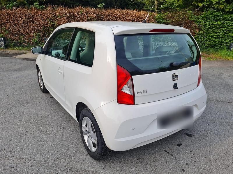 Second-hand Seat Mii 60 CP (44 kW) 2015 Alb Hatchback