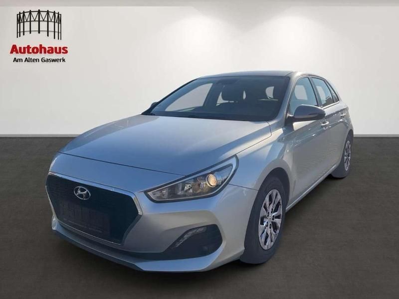 Silber Gebraucht 2020 Hyundai i30 Select Limousine | 14.995 € (Fairer Preis) - Bild 1/4