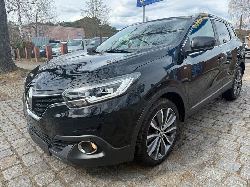 Schwarz Gebraucht 2016 Renault Kadjar Bose Edition SUV | 10.299 € (Superpreis) - Bild 1/4