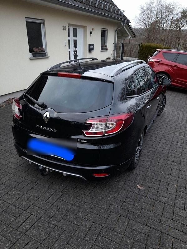 Gebraucht Renault Mégane GrandTour Bose Edition 131 PS (96 kW) 2011 Schwarz Kombi
