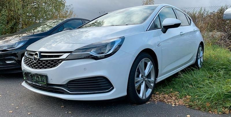 Gebraucht Opel Astra Ultimate 200 PS (147 kW) 2018 Weiß Limousine