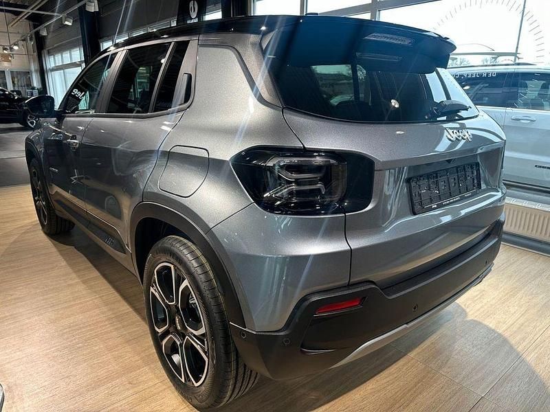 Neu Jeep Avenger EV Summit 114 kW (156 PS) 2026 Grau SUV