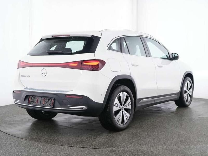 Gebraucht Mercedes EQA250+ Advanced 139 kW (190 PS) 2025 Unilack polarweiß SUV