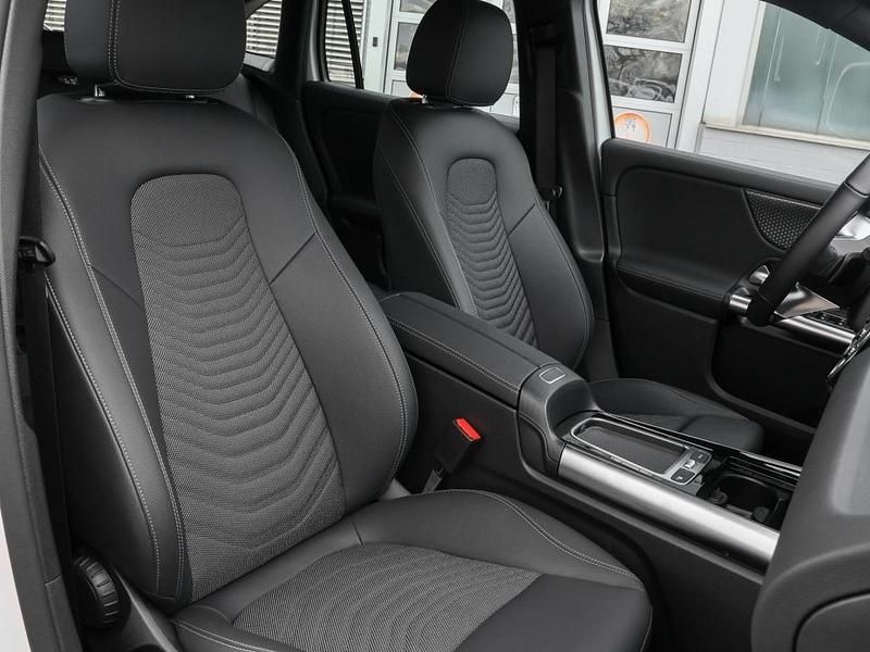 Gebraucht Mercedes EQA250 Progressive 139 kW (190 PS) 2025 Weiss polarweiß SUV