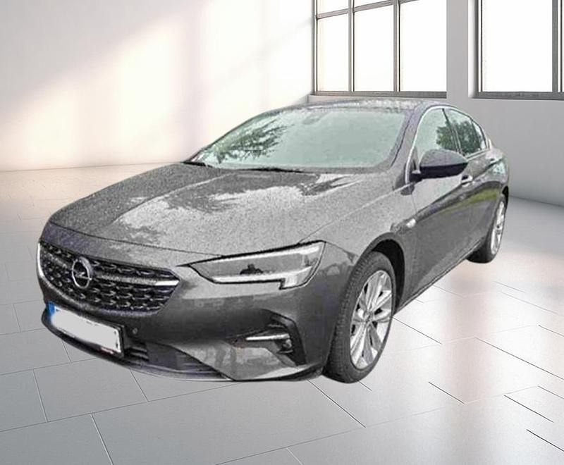 Mondstein grau/e:vulkan grau (metallic) Gebraucht 2022 Opel Insignia Business Limousine | 16.480 € (Superpreis) - Bild 1/4