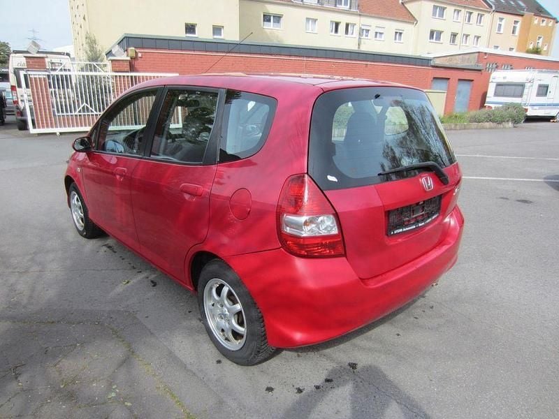 Gebraucht Honda Jazz 77 PS (56 kW) 2006 Rot Kleinwagen
