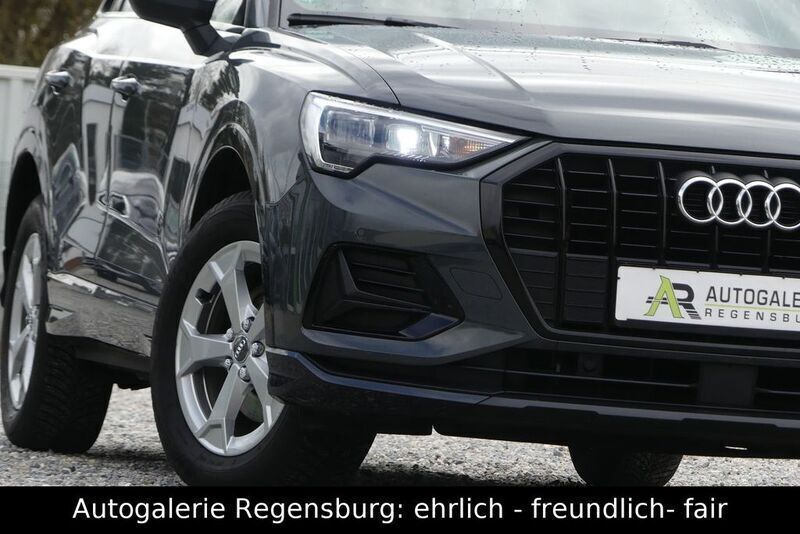 Nanograu metallic Gebraucht 2021 Audi Q3 SUV | 27.700 € (Guter Preis) - Bild 1/4