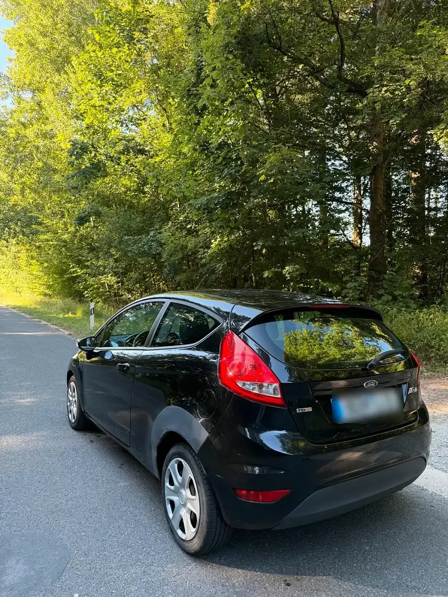 Gebraucht Ford Fiesta 68 PS (50 kW) 2009 Schwarz Kleinwagen