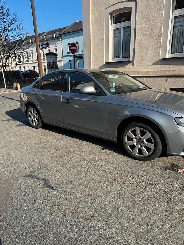 Używany Audi A4 120 KM (88 kW) 2008 Srebrny Sedan/Limuzyna