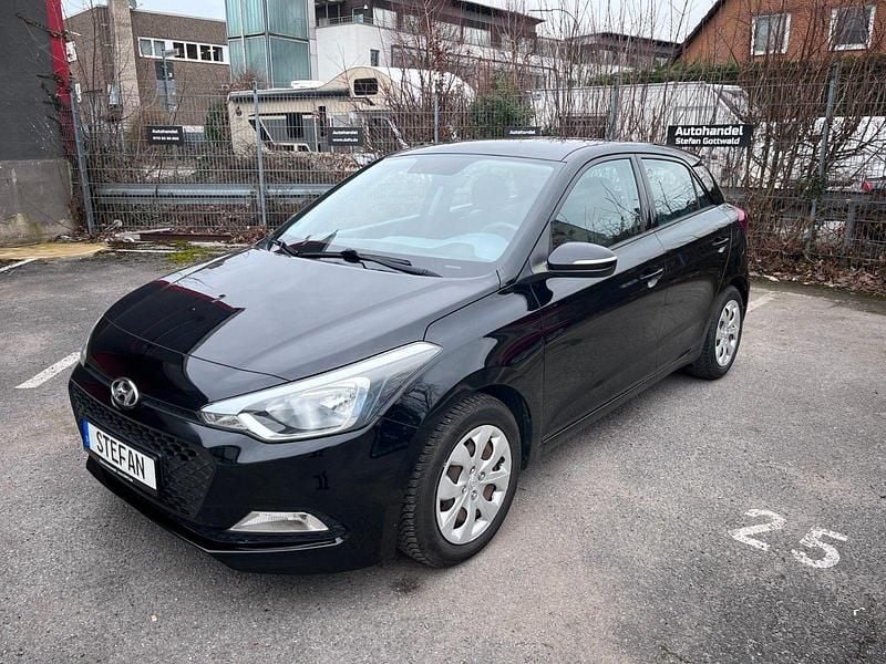 Gebraucht Hyundai i20 GO! 75 PS (55 kW) 2017 Schwarz Kleinwagen