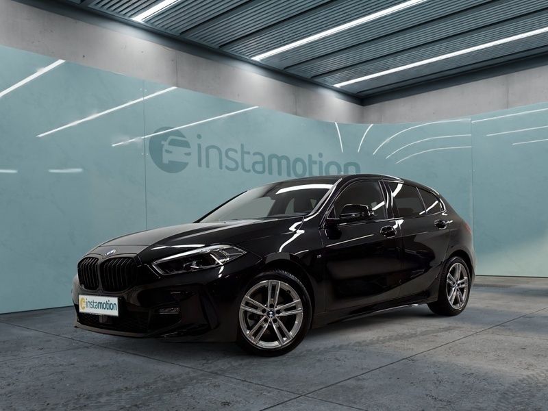 Schwarz Gebraucht 2023 BMW 118 M Sport Kleinwagen | 36.540 € - Bild 1/4