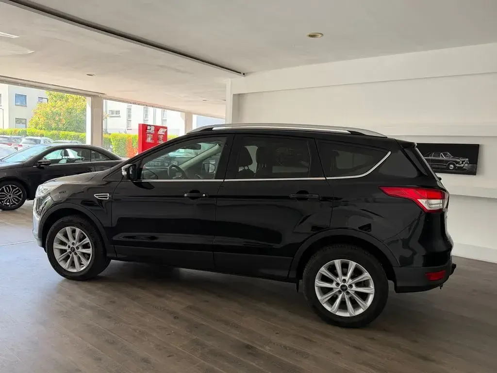 Gebraucht Ford Kuga Titanium 179 PS (131 kW) 2016 Schwarz SUV