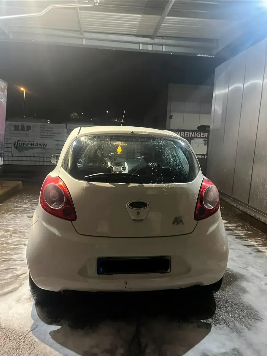 Używany Ford Ka 69 KM (50 kW) 2010 Biały Hatchback