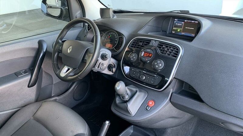 Gebraucht Renault Kangoo LIMITED 116 PS (85 kW) 2018 Silber / silbergrau / metallic Van / Kleinbus