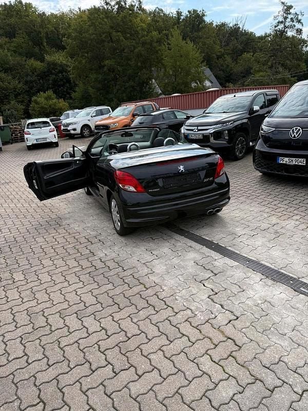 Gebraucht Peugeot 207 CC Platinum 120 PS (88 kW) 2011 Schwarz Cabrio