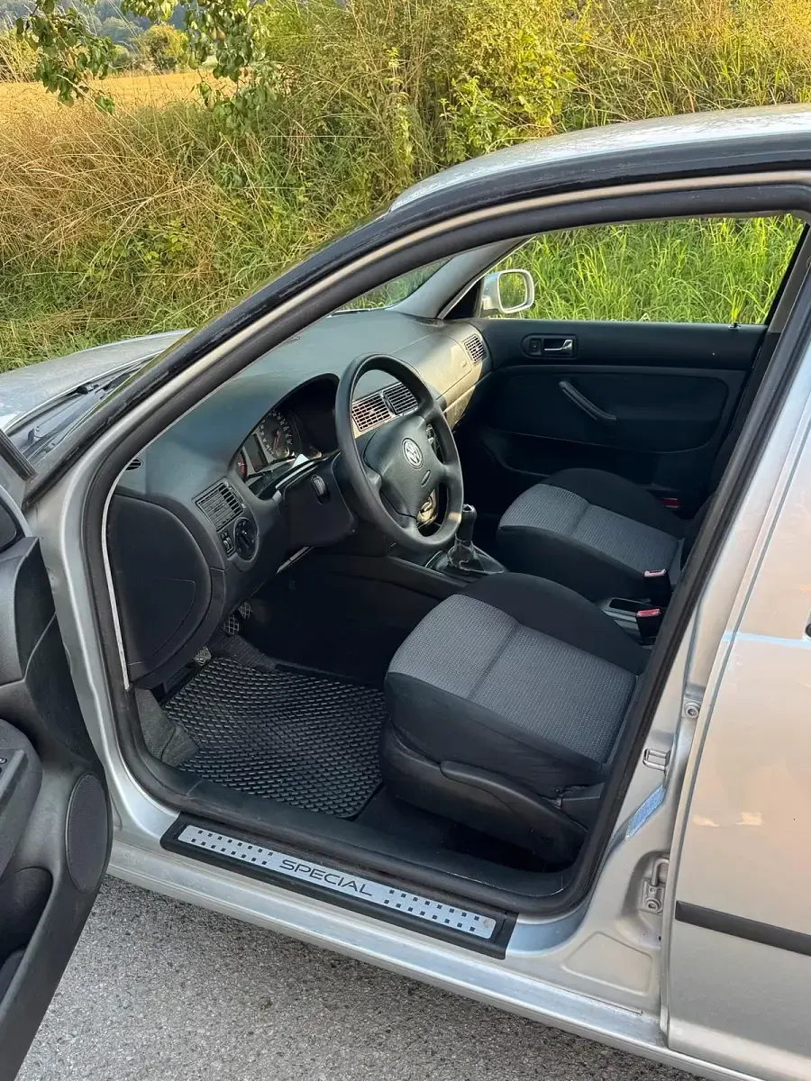 Gebraucht VW Golf IV 75 PS (55 kW) 2002 Silber Kleinwagen