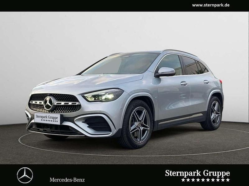 Lack hightechsilber Gebraucht 2024 Mercedes GLA250 AMG Line Premium Plus SUV | 55.780 € - Bild 1/4