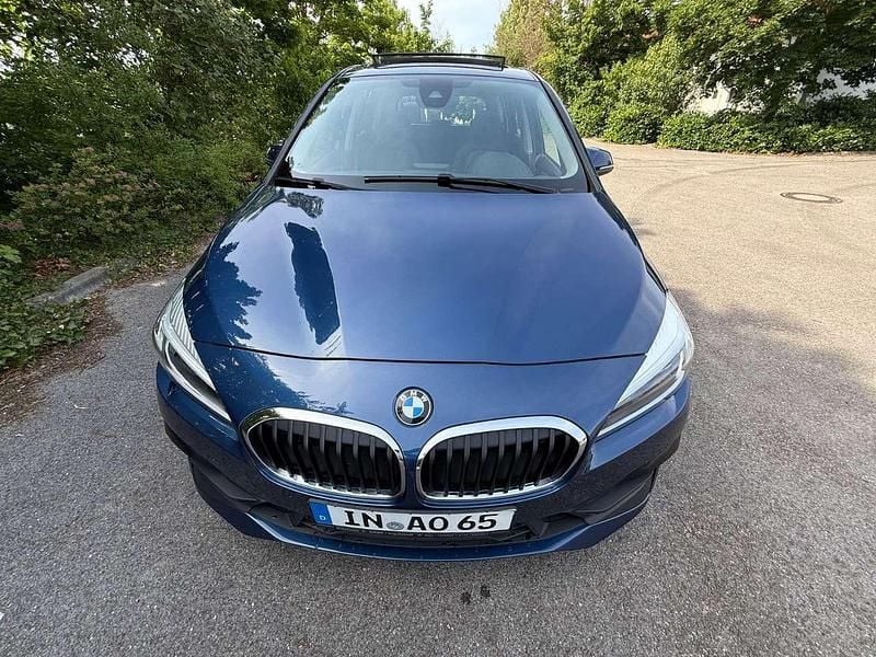 Gebraucht BMW 220 Advantage 190 PS (139 kW) 2020 Phytonicblau metallic Van / Kleinbus