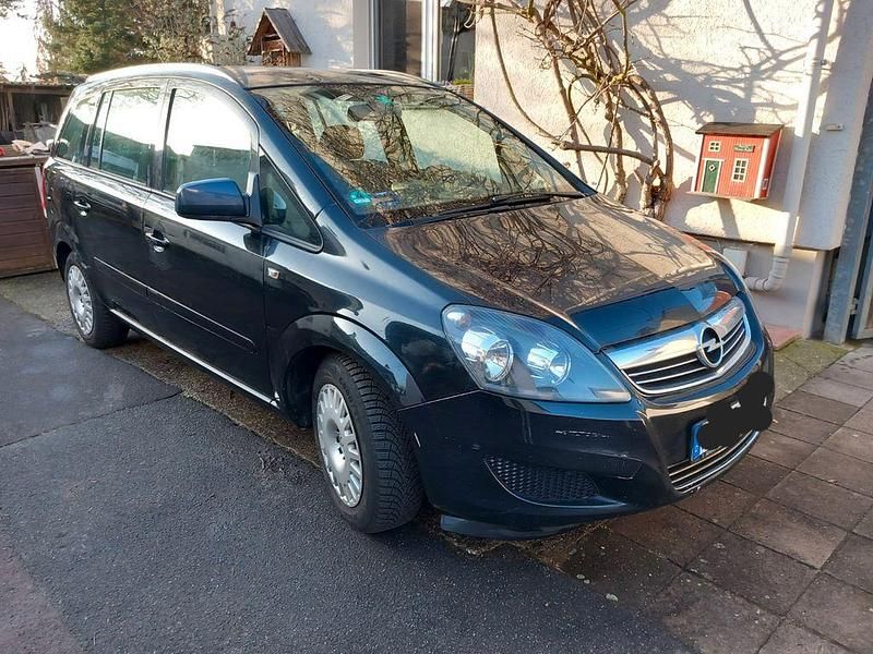 Gebraucht Opel Zafira Family 140 PS (102 kW) 2012 Schwarz Van / Kleinbus