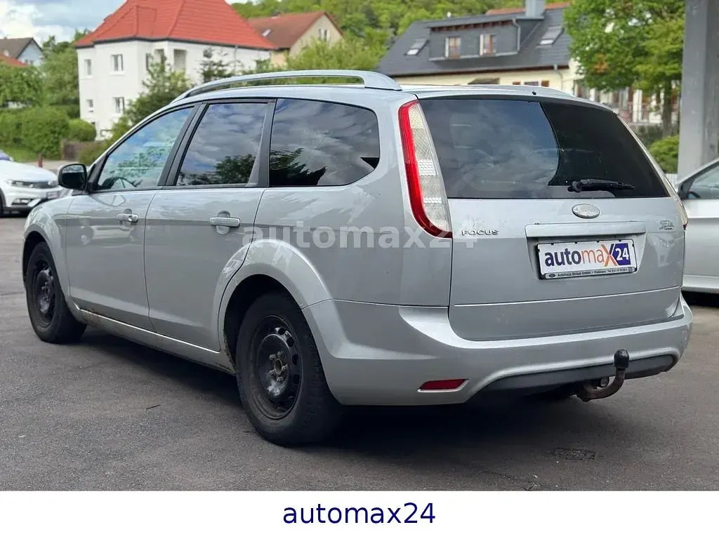 Gebraucht Ford Focus Style 101 PS (74 kW) 2008 Silber Limousine