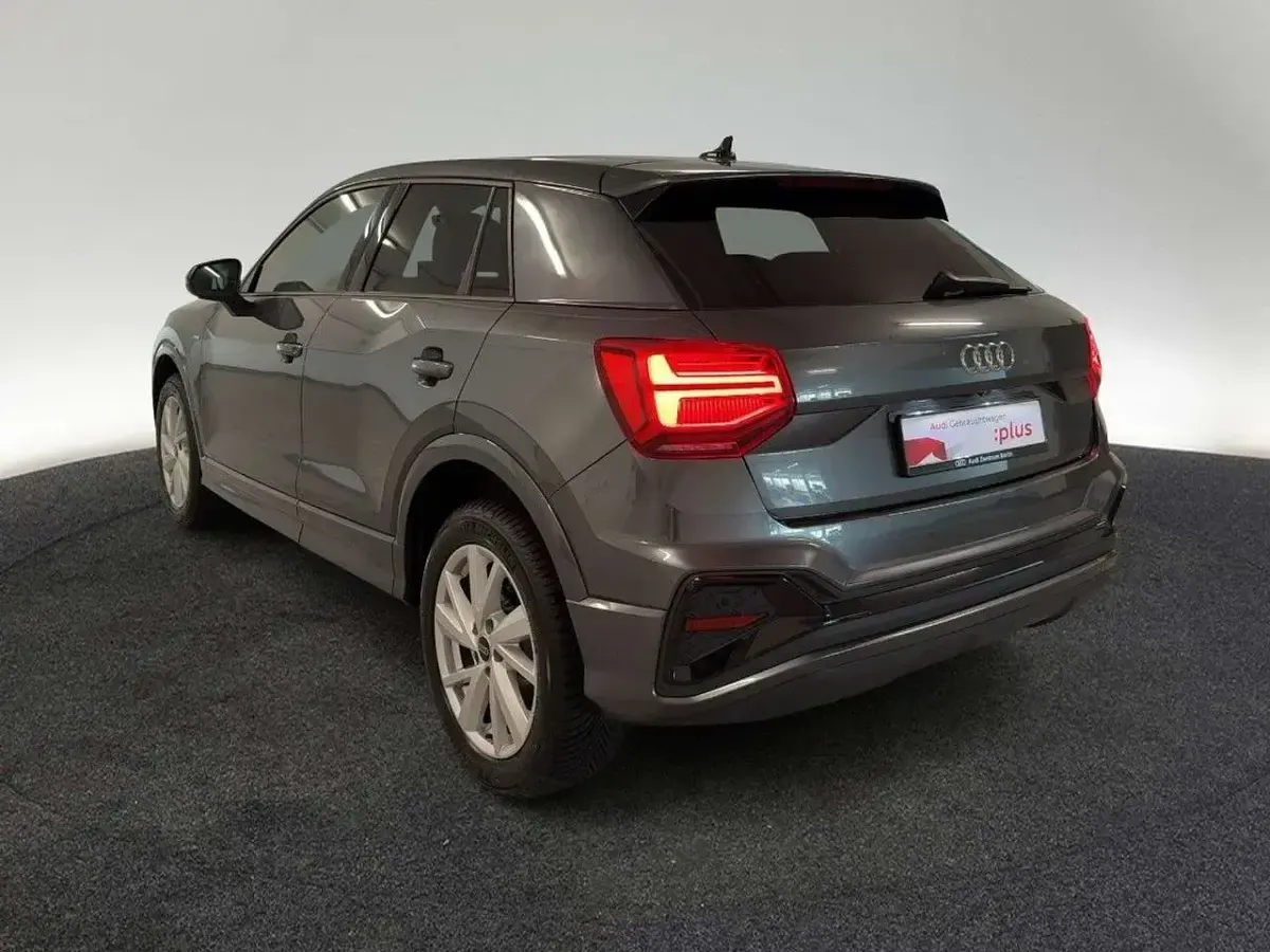 Gebraucht Audi Q2 S-Line 150 PS (110 kW) 2025 Daytonagrau perleffekt SUV