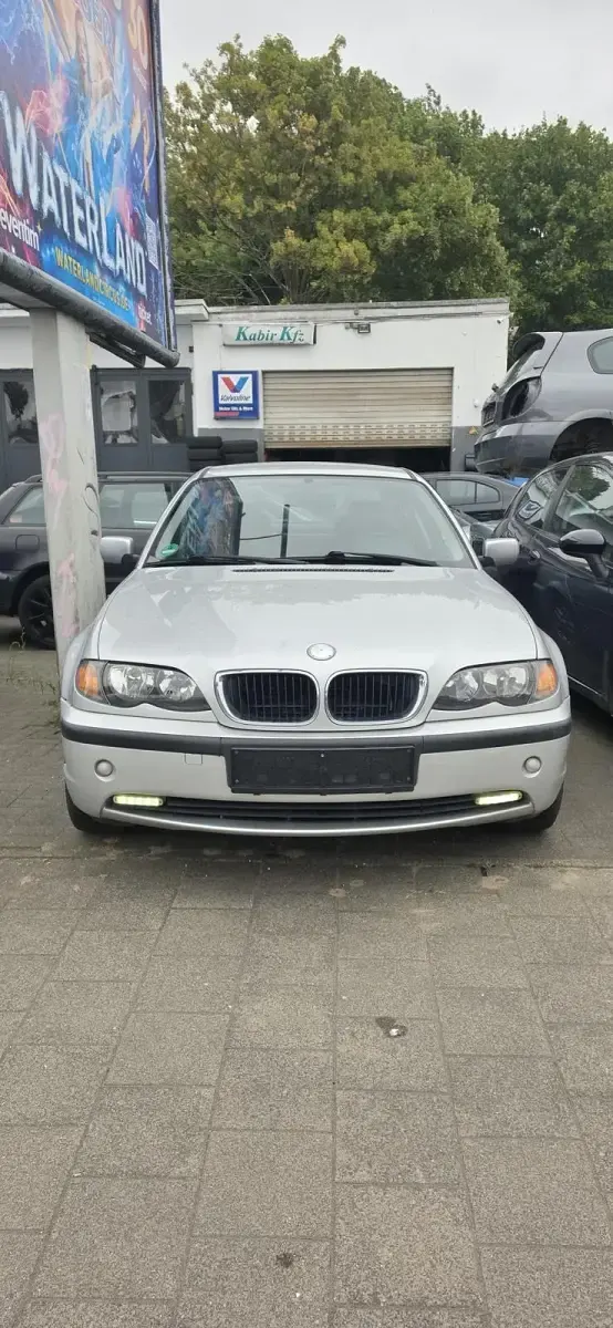Gebraucht BMW 316 116 PS (85 kW) 2004 Silber Limousine