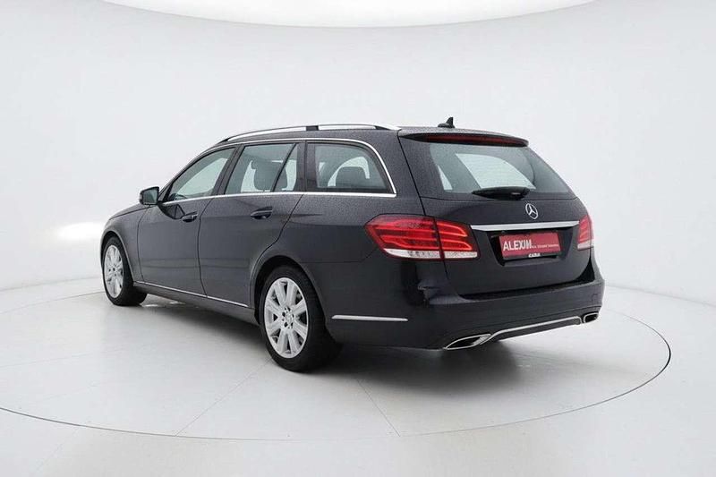 Gebraucht Mercedes E220 Avantgarde 170 PS (125 kW) 2014 Schwarz Kombi
