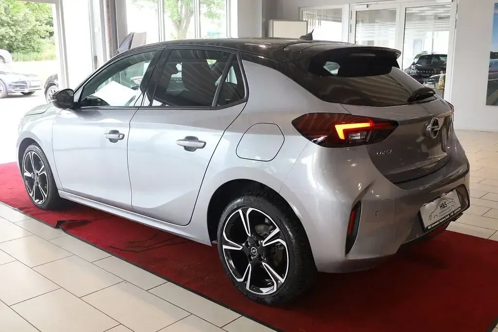 Gebraucht Opel Corsa GS Line 101 PS (74 kW) 2022 Kontrast grau/quarz silber Kleinwagen