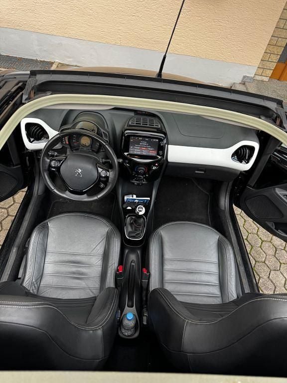 Gebraucht Peugeot 108 Allure 82 PS (60 kW) 2014 Schwarz Kleinwagen