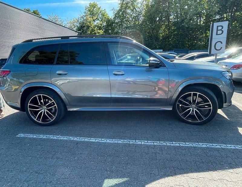 Grau Gebraucht 2023 Mercedes GLS400 AMG SUV | 87.700 € (Guter Preis) - Bild 1/4