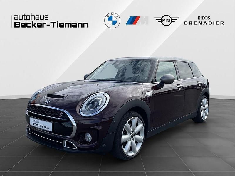 Rot Gebraucht 2019 Mini Cooper Clubman Kombi | 19.898 € (Fairer Preis) - Bild 1/4