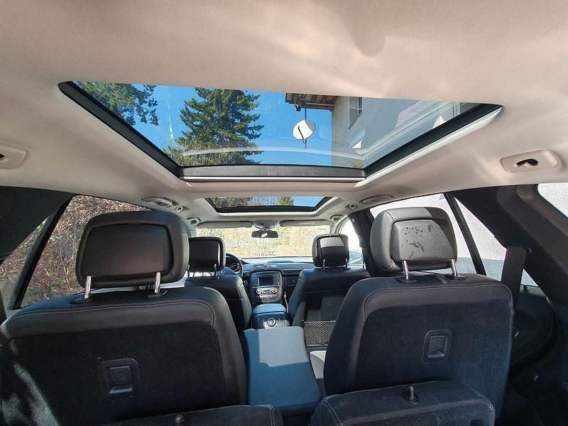 Gebraucht Mercedes R350 265 PS (194 kW) 2011 Schwarz Van / Kleinbus