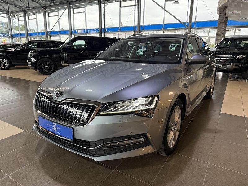Grau Gebraucht 2020 Skoda Superb Style Kombi | 19.740 € (Guter Preis) - Bild 1/4