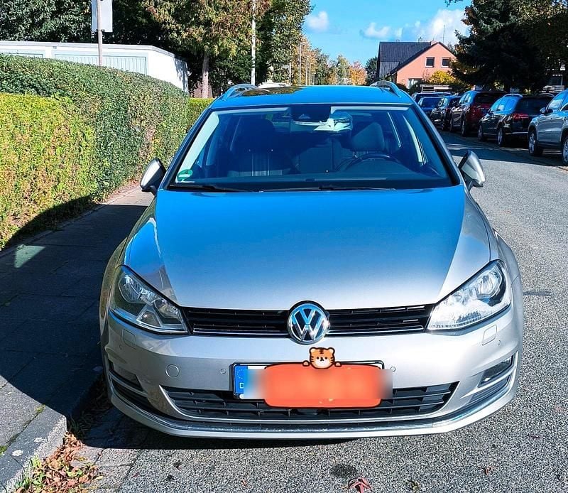 Silber Gebraucht 2015 VW Golf VII Kombi | 8.000 € (Guter Preis) - Bild 1/4