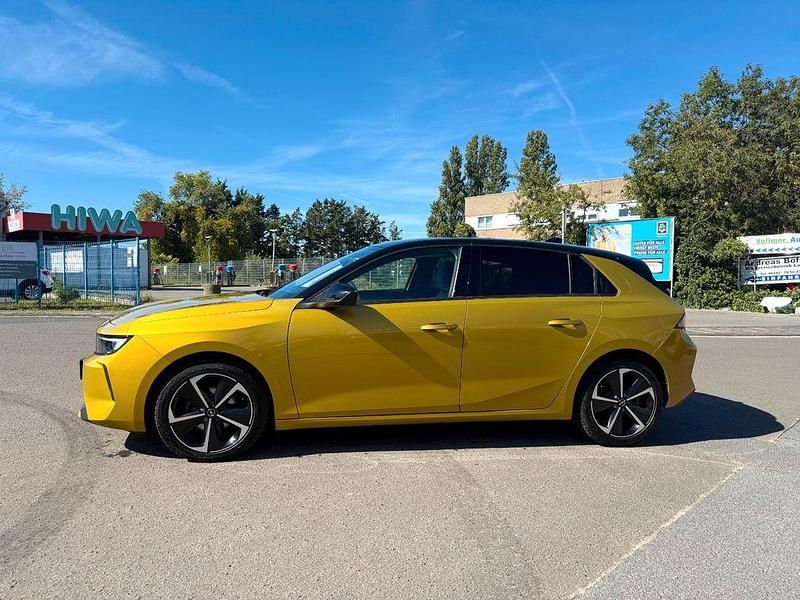 Gold Gebraucht 2023 Opel Astra Elegance Limousine | 21.950 € (Guter Preis) - Bild 1/4