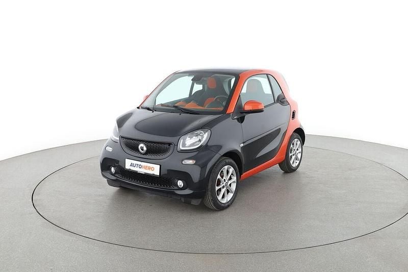 Schwarz Gebraucht 2017 Smart ForTwo Coupé Basis Kleinwagen | 11.570 € (Fairer Preis) - Bild 1/3