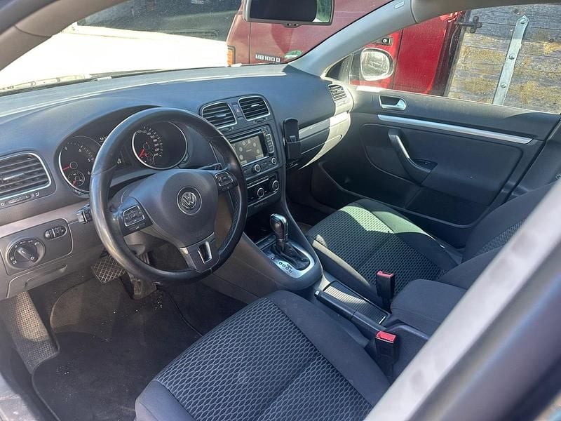 Gebraucht VW Golf VII Highline 105 PS (77 kW) 2012 Schwarz Kombi