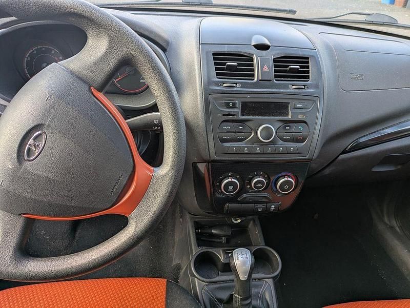 Gebraucht Lada Kalina 98 PS (72 kW) 2016 Weiß Limousine