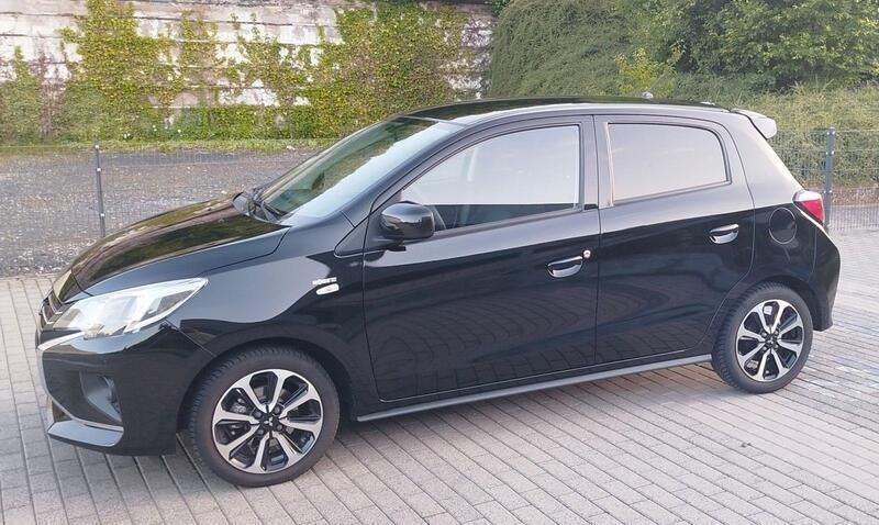 Gebraucht Mitsubishi Space Star Select+ 71 PS (52 kW) 2022 Schwarz Kleinwagen