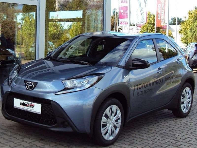 Celestite grey Neu 2025 Toyota Aygo X Business Edition SUV | 17.400 € - Bild 1/4