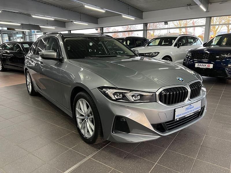 Gebraucht BMW 320 190 PS (139 kW) 2023 Skyscraper grau Kombi
