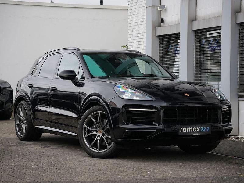 Gebraucht Porsche Cayenne 462 PS (339 kW) 2021 Tiefschwarz met. SUV