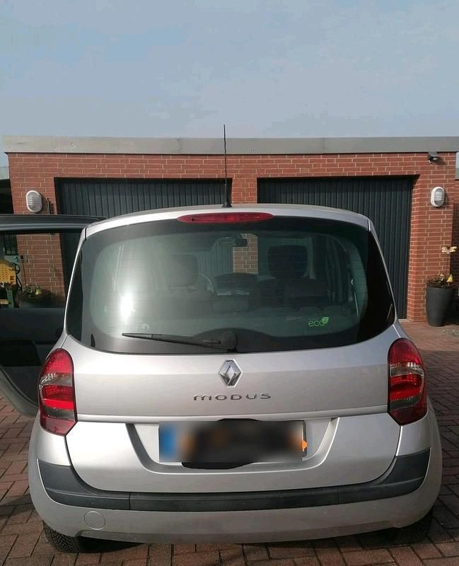 Gebraucht Renault Modus 75 PS (55 kW) 2010 Grau Van / Kleinbus