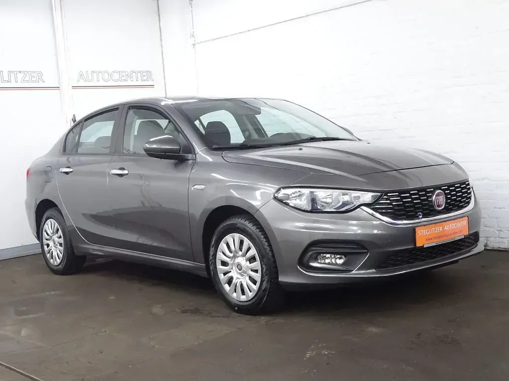 Gebraucht Fiat Tipo Pop 95 PS (69 kW) 2018 Grau Limousine