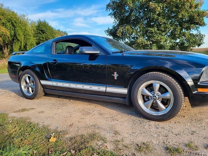 Gebraucht Ford Mustang Premium 205 PS (150 kW) 2006 Schwarz