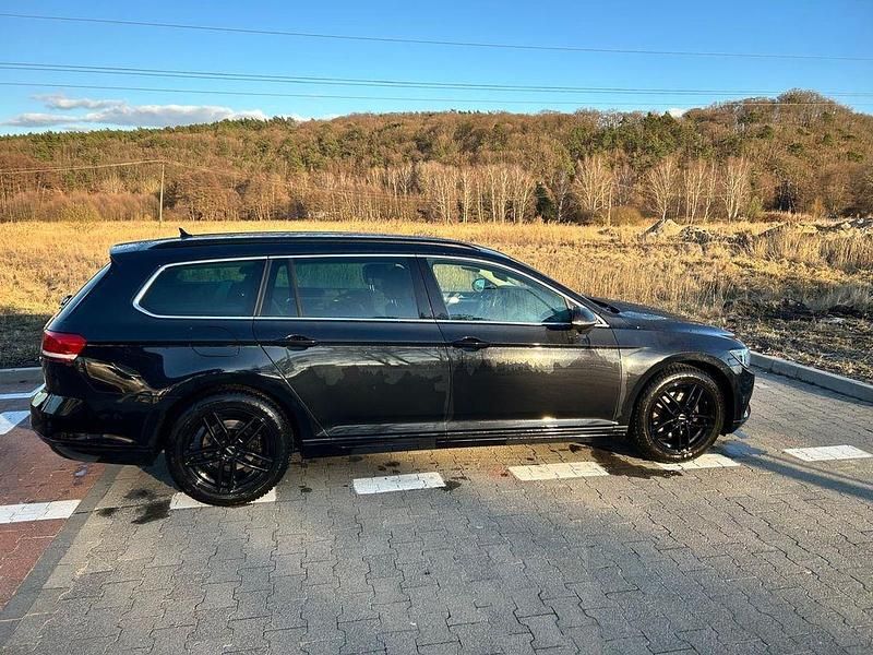 Gebraucht VW Passat Comfortline 150 PS (110 kW) 2019 Schwarz Limousine