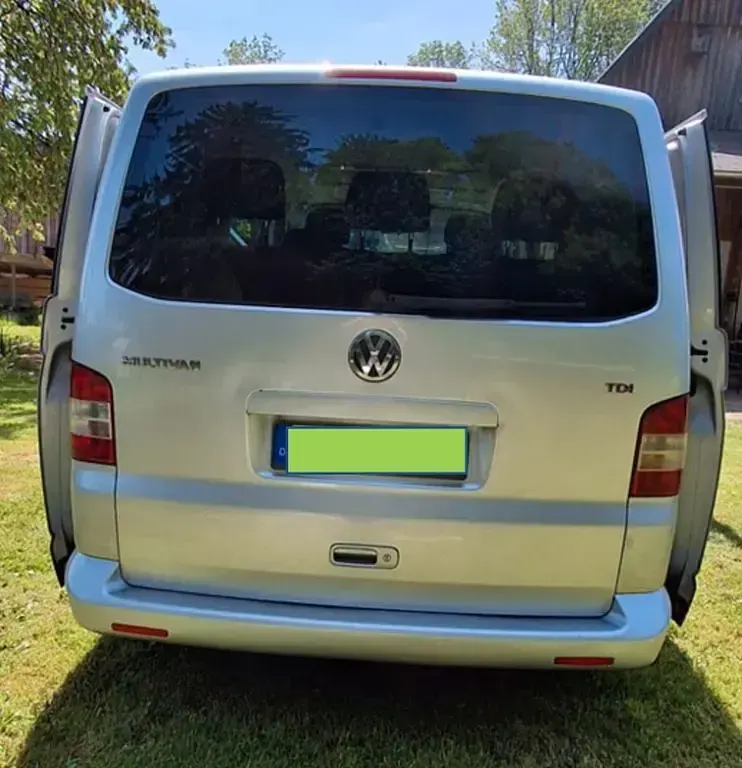 Gebraucht VW Multivan 174 PS (127 kW) 2003 Silber Van / Kleinbus