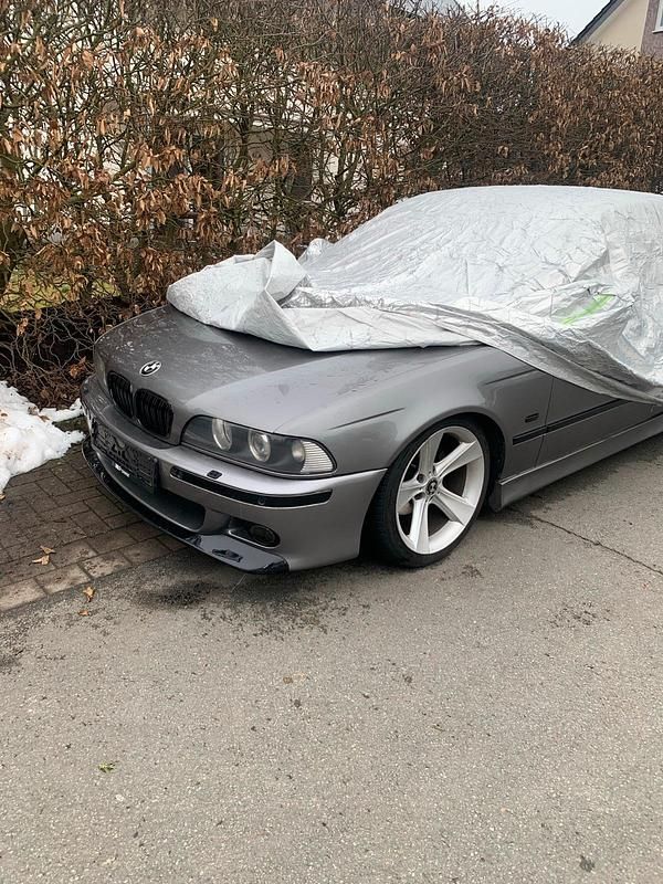 Gebraucht BMW 525 163 PS (119 kW) 2002 Grau Limousine