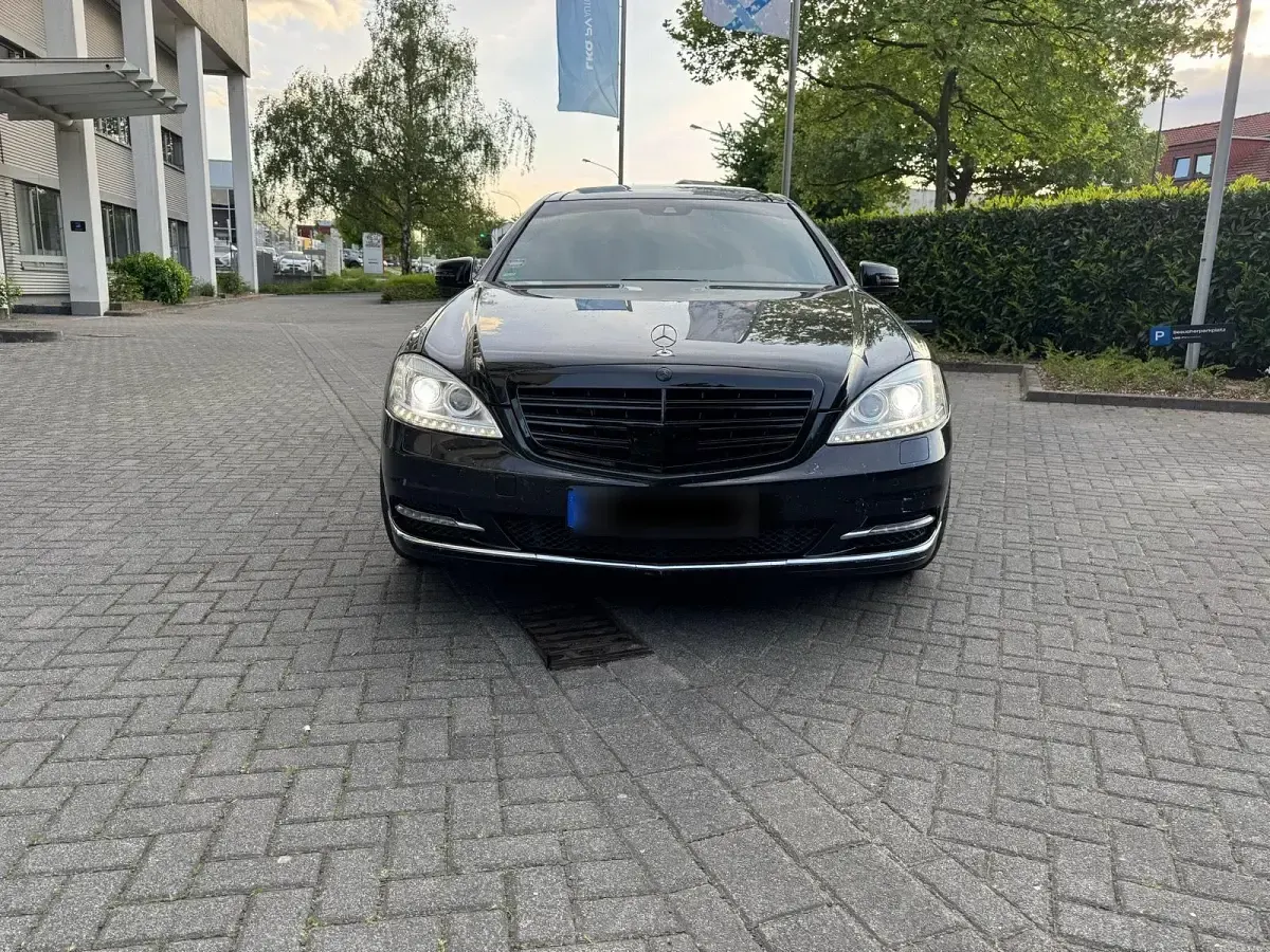 Gebraucht Mercedes S350 258 PS (189 kW) 2013 Schwarz Limousine